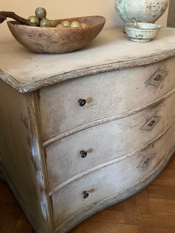 Chest if drawers 