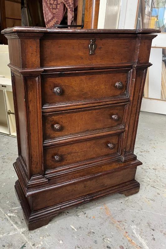 Chest of drawers Spain 