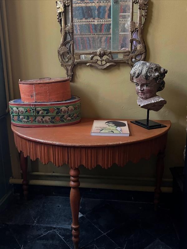 Halfmoon Table Sweden with drawers