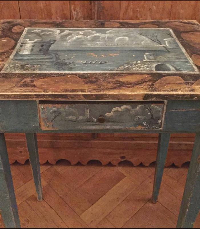 Painted swedish table 