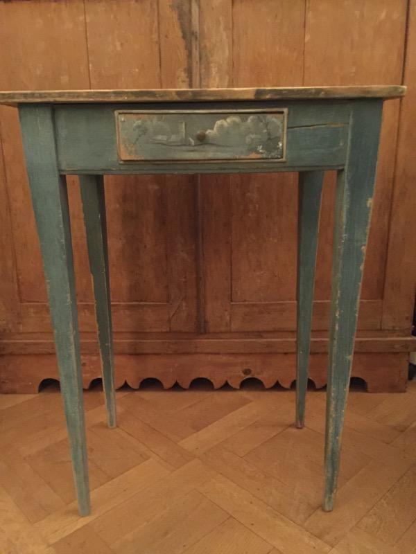 Painted swedish table 