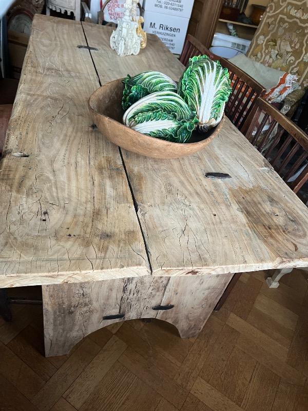 Rustique table