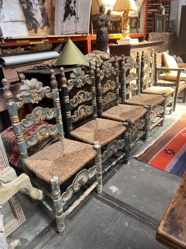 Set of 5 chairs 